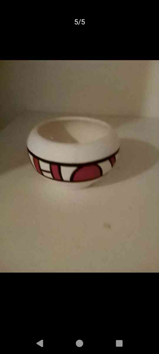 must go all for 20 - Glendale, Arizona - FleaMarketBay