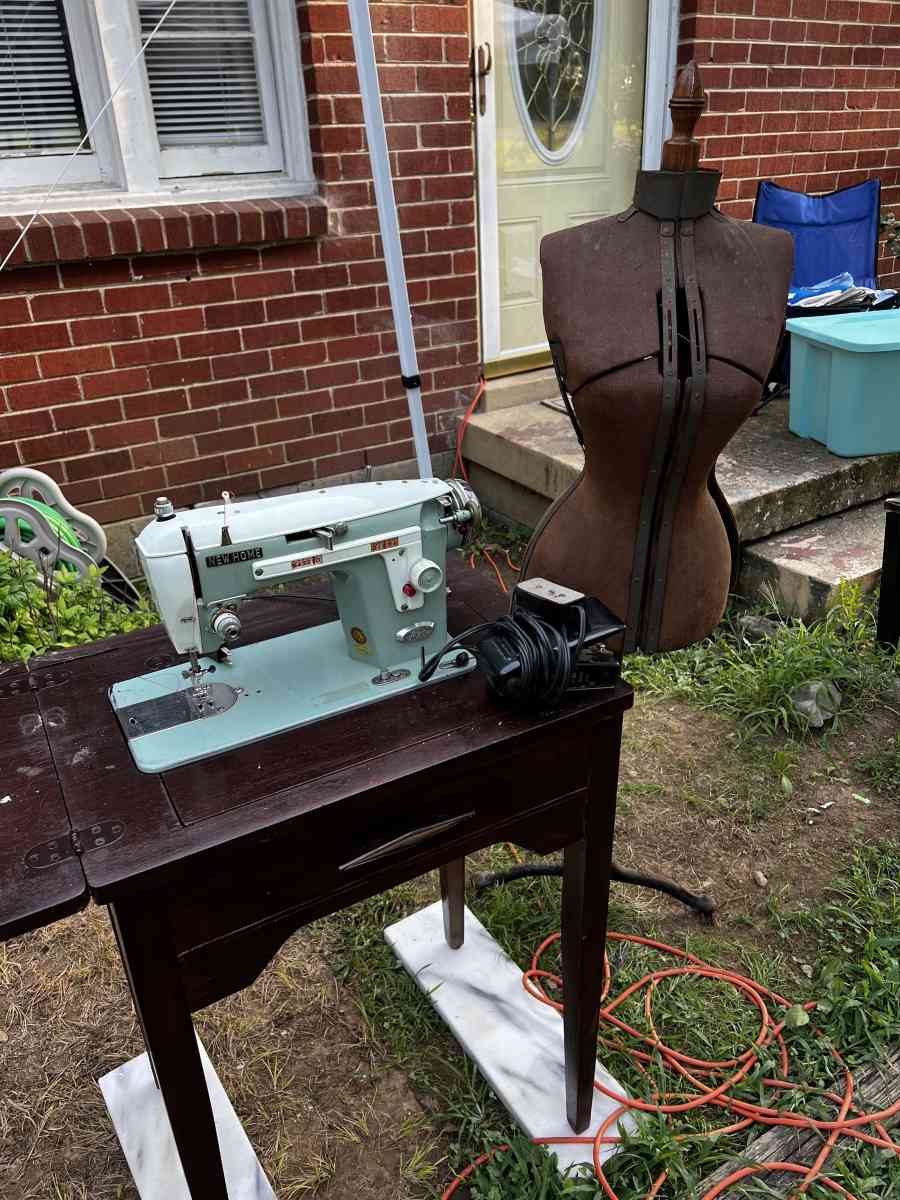 sewing machine and a formfit mannequin - Nashville, Tennessee - FleaMarketBay