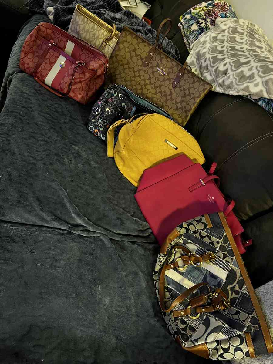 coach purses - Nashville, Tennessee - FleaMarketBay