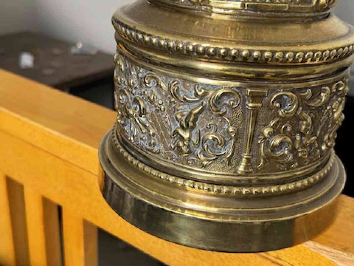 vintage gold lamp - Las Vegas, Nevada - FleaMarketBay