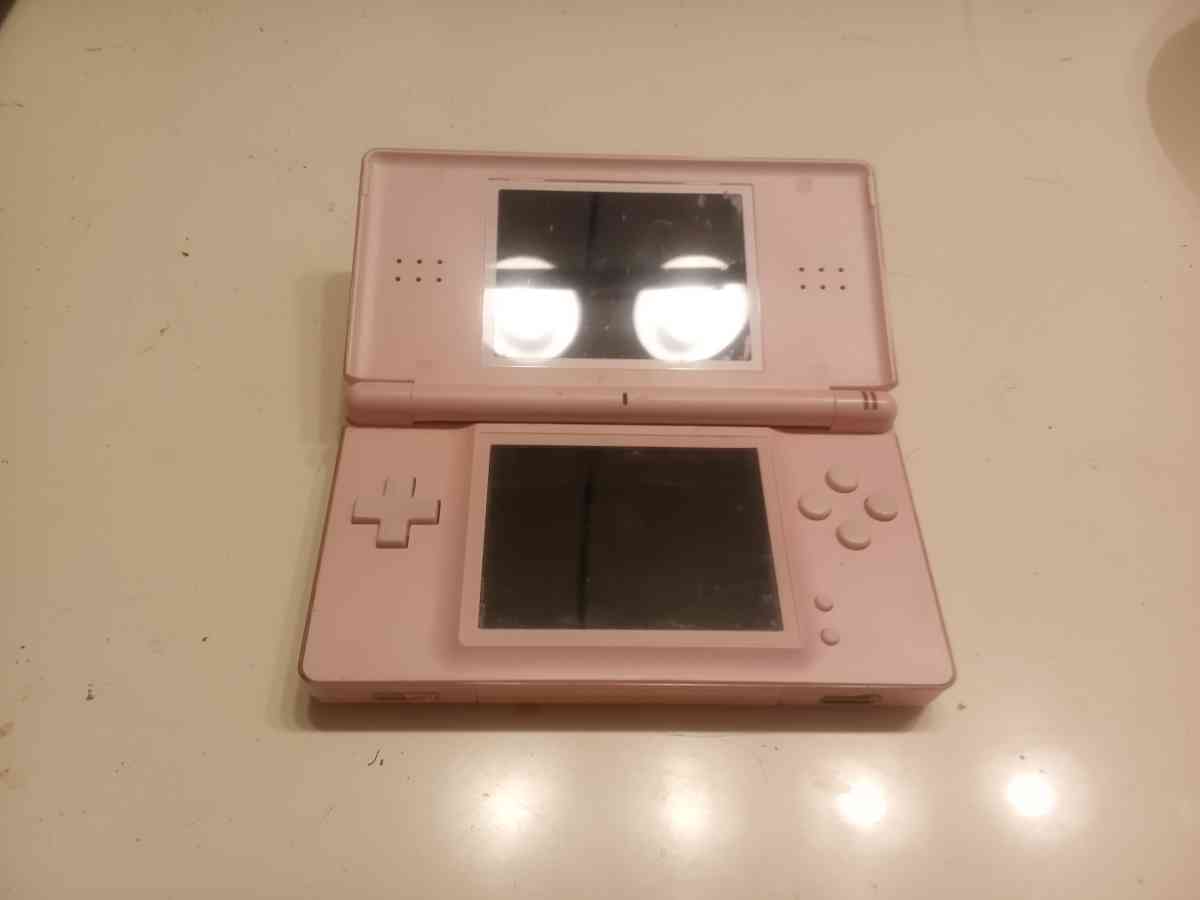 Nintendo DS lite - Lincoln, Nebraska - FleaMarketBay