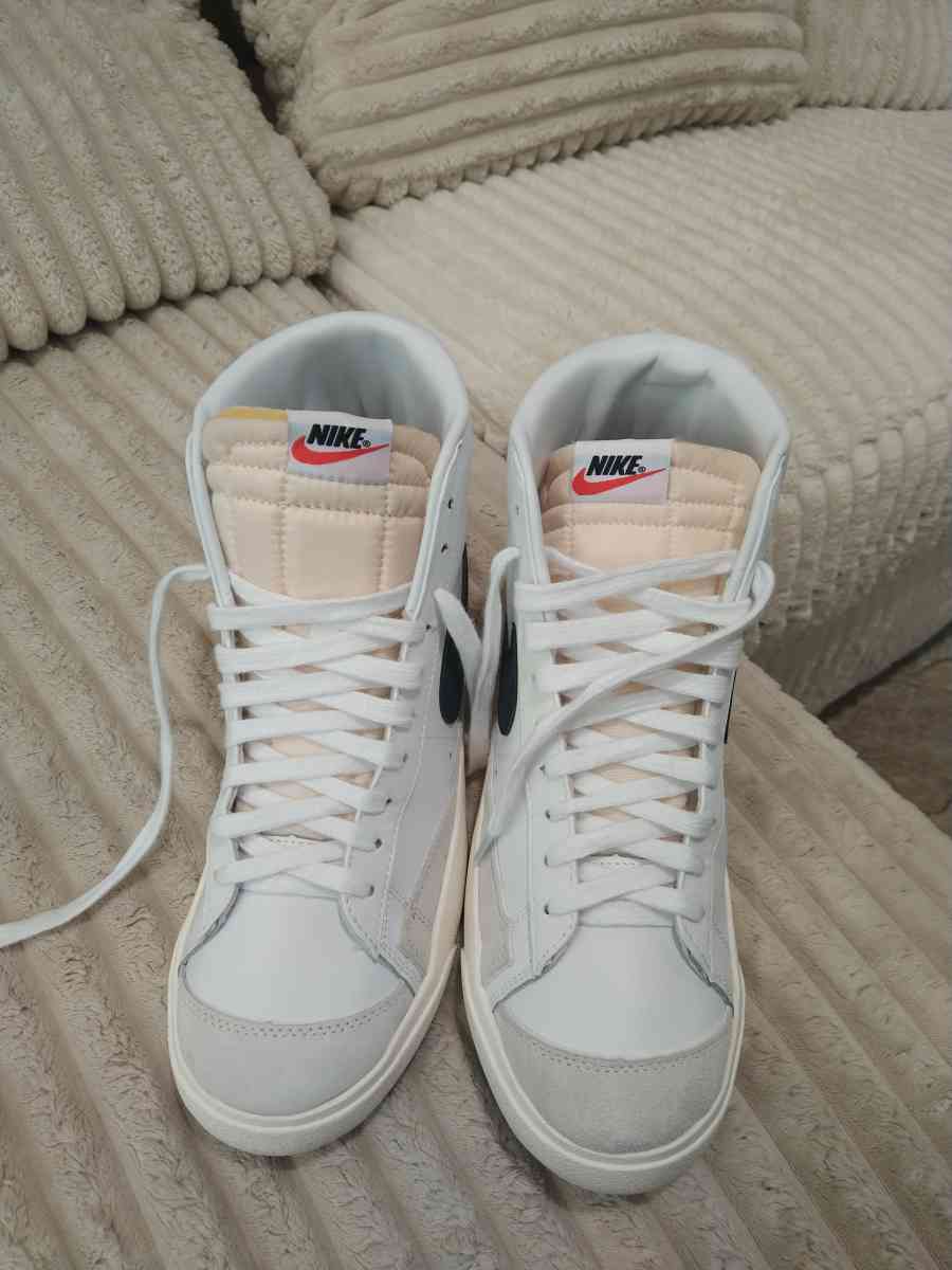 Nike Blazers mens size 11 - Atlanta, Georgia - FleaMarketBay