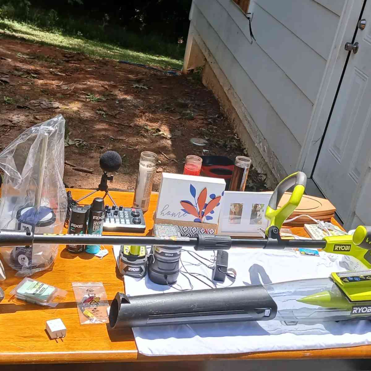 Inhouse and yard sale - Covington, Georgia - FleaMarketBay