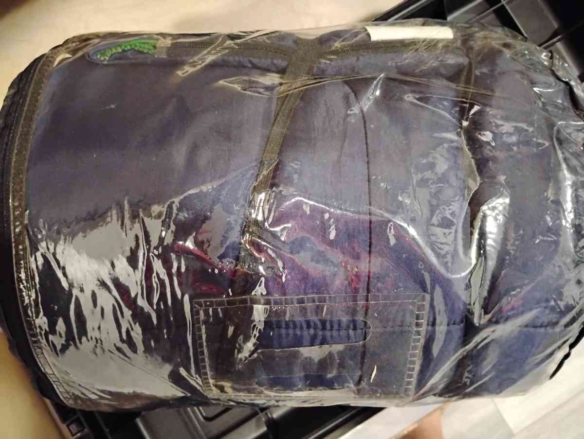 sleeping bag cant remember brand new in bag - Decatur, Alabama