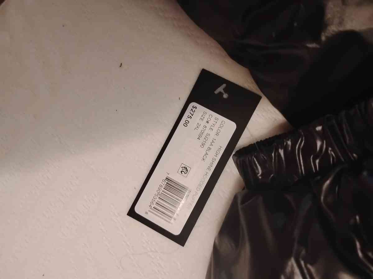 Sean john black hooded puffer jacket 2XL New with tag - Monroe, Tennessee