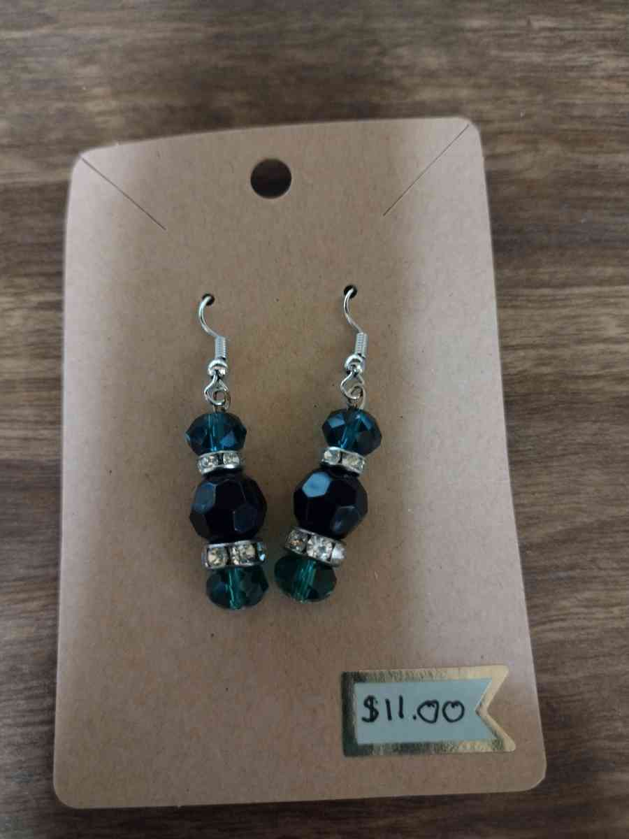 Different earrings - Conway, Arkansas - FleaMarketBay