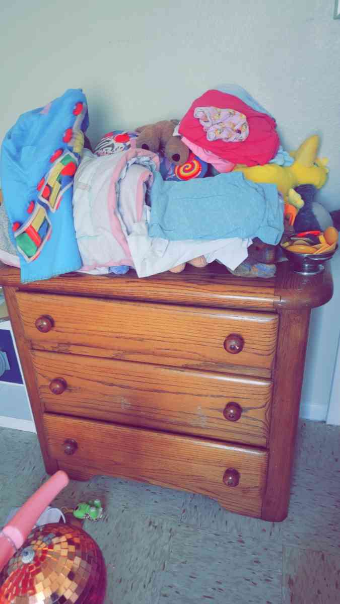 vanity  dresser real wood - Waco, Texas - FleaMarketBay