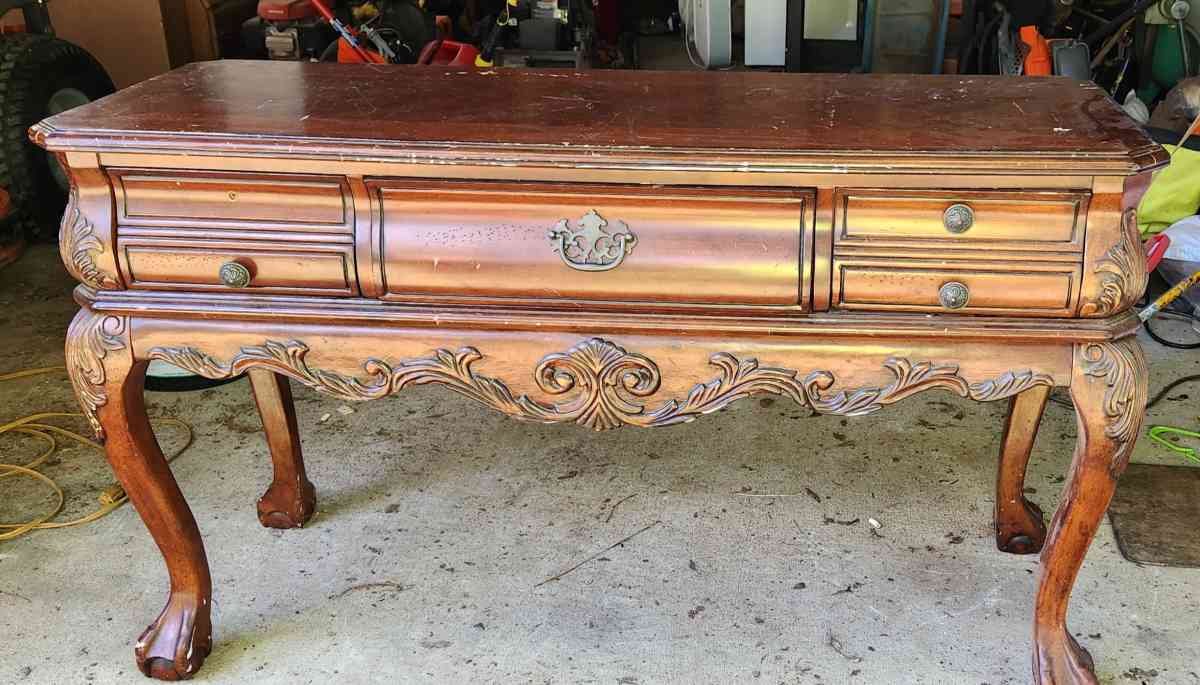 antique table - Greenville, South Carolina - FleaMarketBay