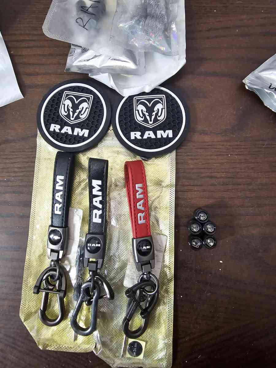 car accessories Keychain tire caps center hubcaps - Las Vegas, Nevada - FleaMarketBay