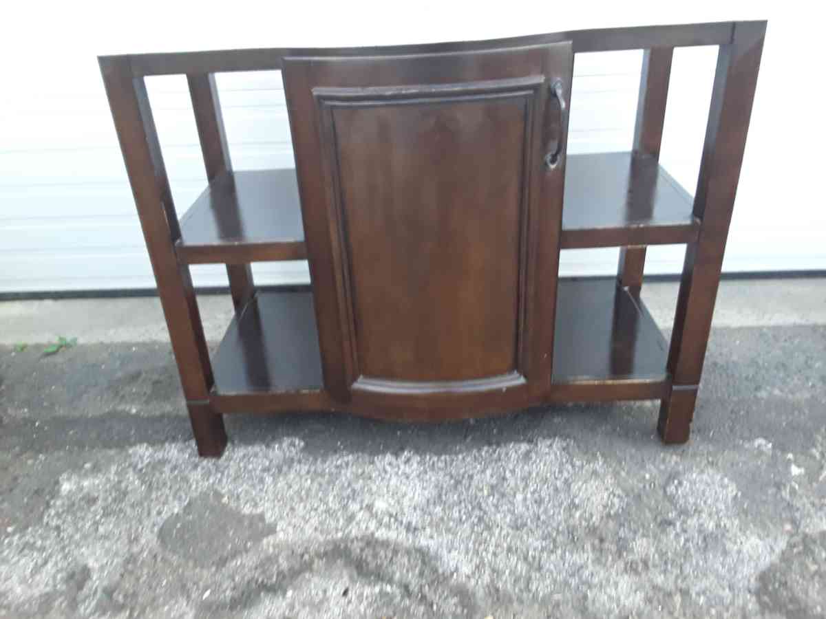 Nice Bathroom Vanity with Moen Faucet Very Clean Like New - Williamstown, New Jersey - FleaMarketBay