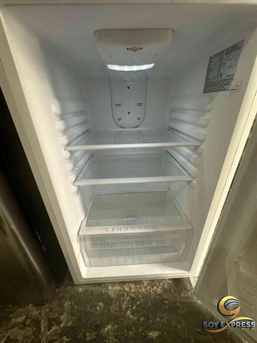 Haier refrigerator top and bottom - Miami, Florida - FleaMarketBay