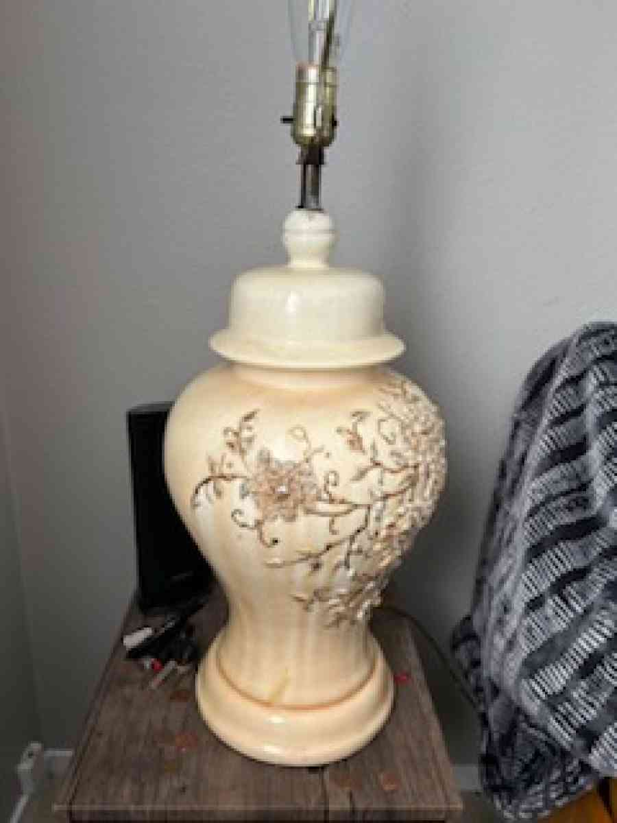 really really nice antiques - Las Vegas, Nevada - FleaMarketBay