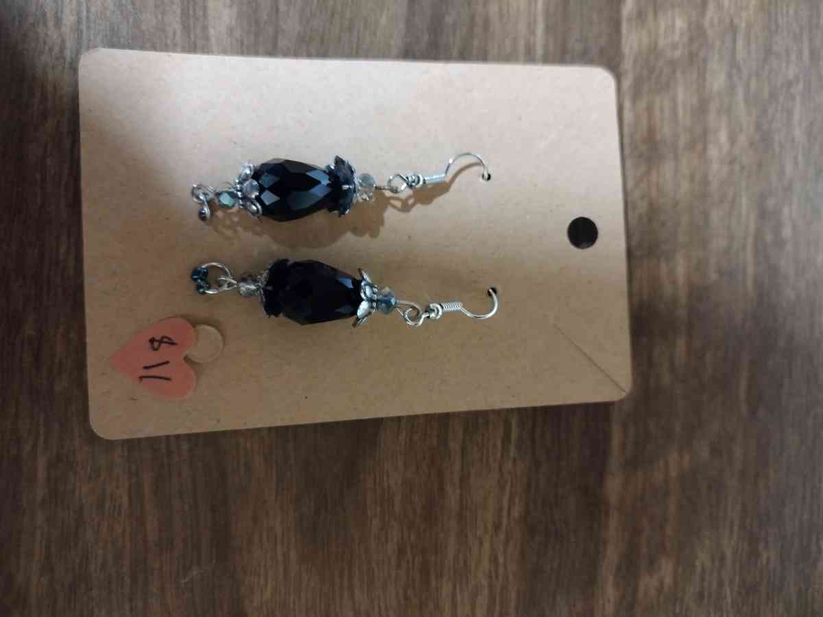 Different earrings - Conway, Arkansas - FleaMarketBay