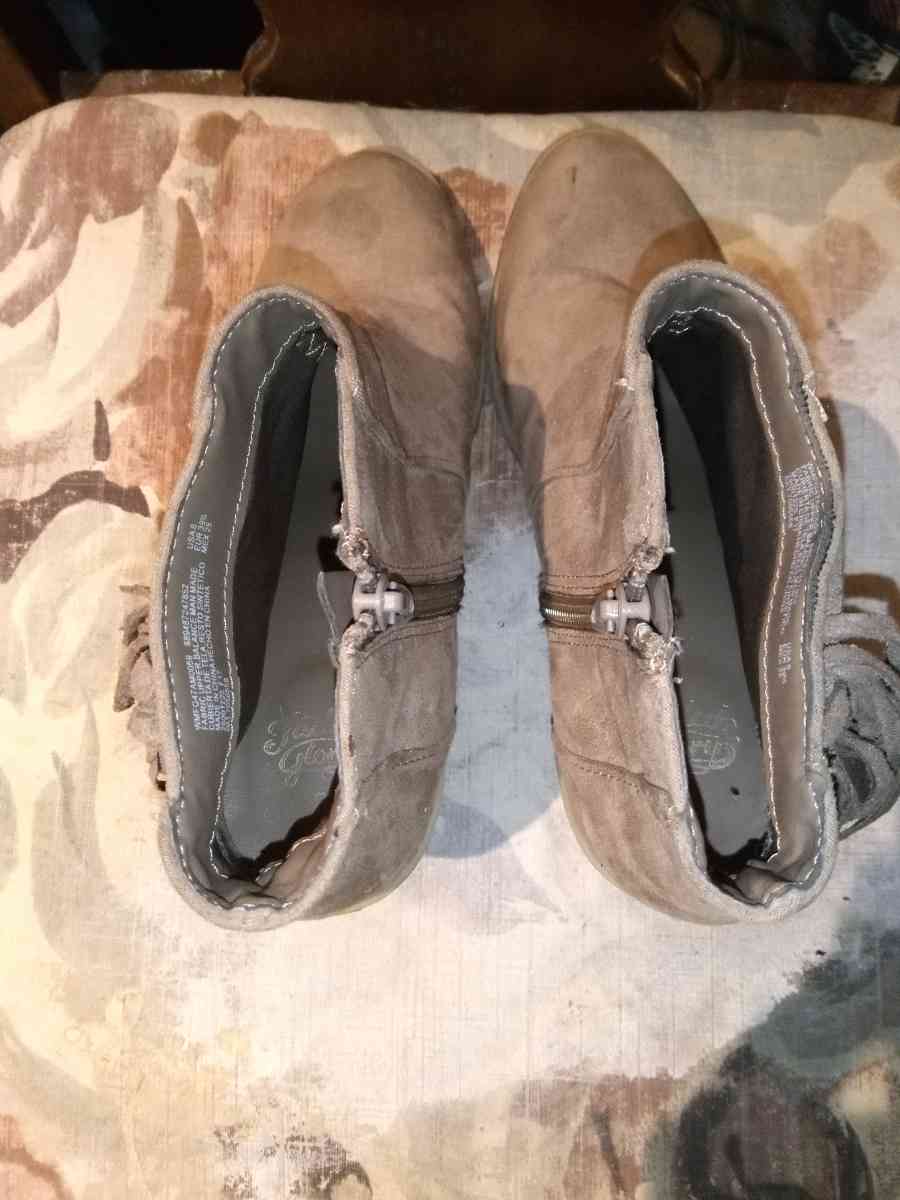 Womens Brown Suede Boots - Cave City, Arkansas - FleaMarketBay
