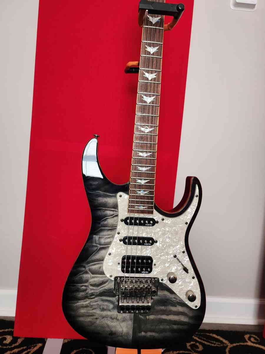 Schecter Banshee 6 FR Extreme - Lancaster, Ohio - FleaMarketBay