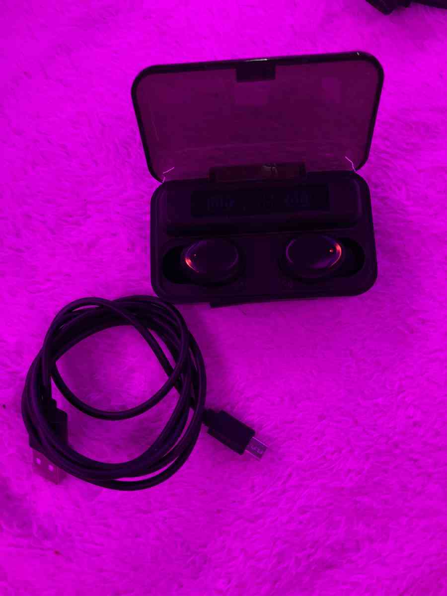 wireless earbuds - Gresham, Oregon - FleaMarketBay
