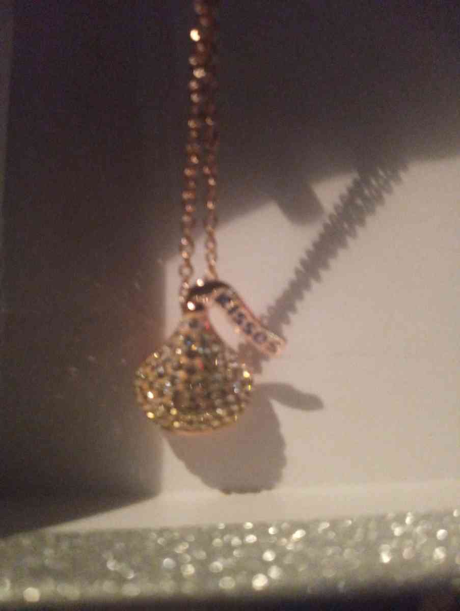 Hershey kiss necklace - Scranton, Pennsylvania - FleaMarketBay