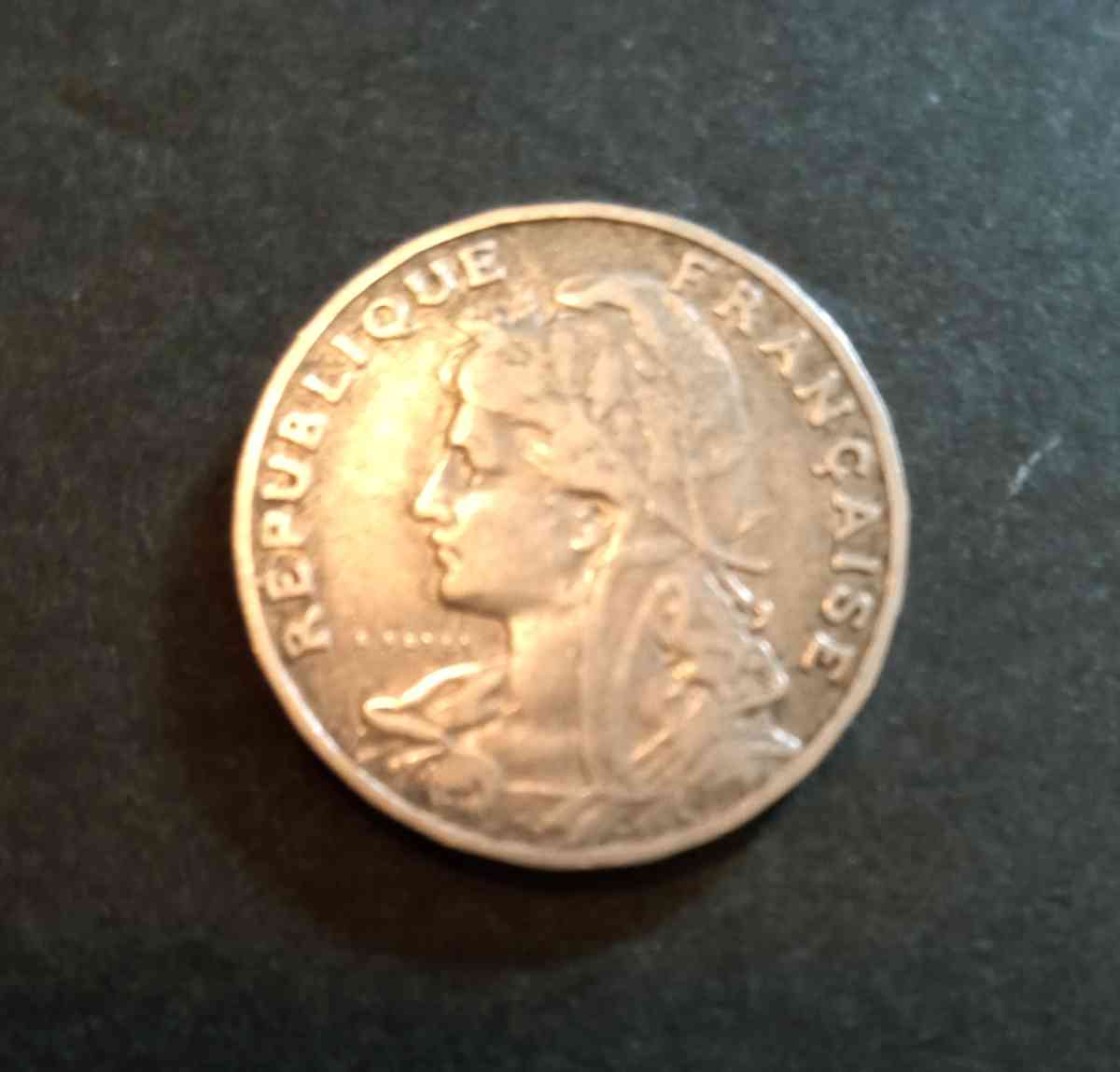 France 25 Centimes Coin - Smithfield, Virginia