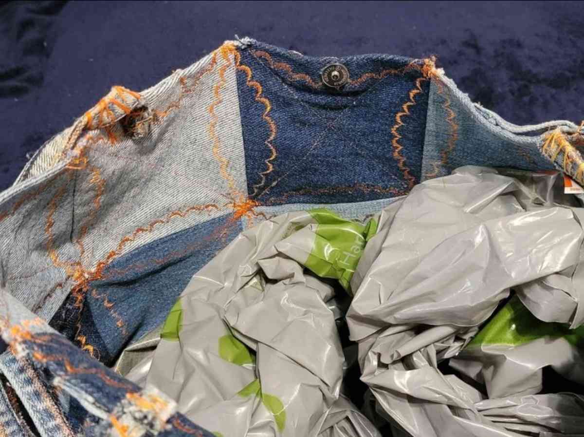 jean cathedral purse that a made - Anderson, California - FleaMarketBay