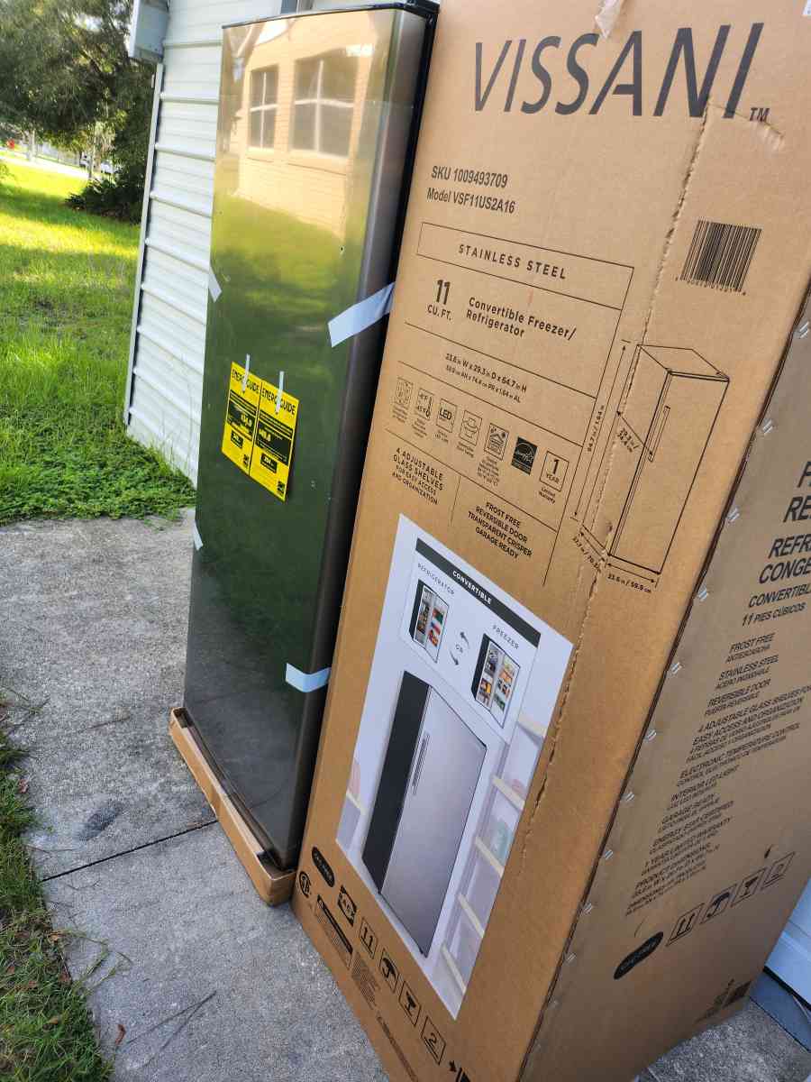 Vissani Convertible Upright Freezer Refrigerator - Homosassa, Florida - FleaMarketBay