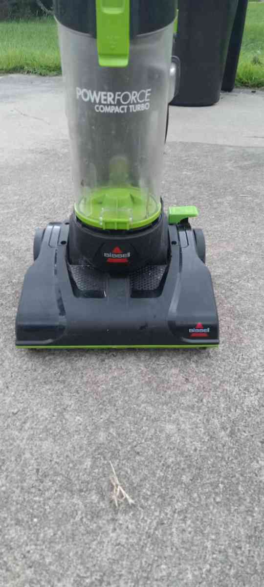 bristle vacuum - Raeford, North Carolina - FleaMarketBay