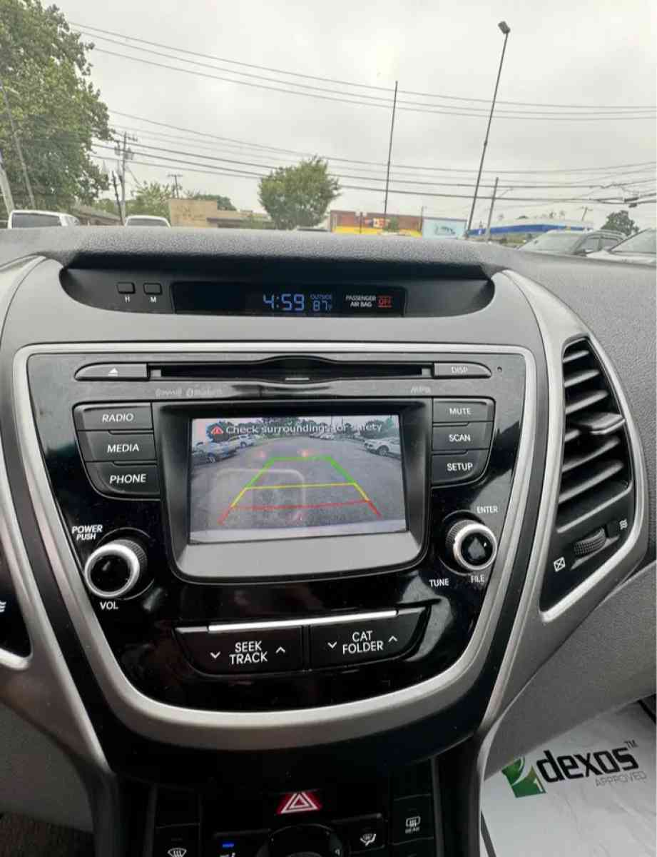 2014 Hyundai Elantra SE sedan 4D - Brooklyn, New York - FleaMarketBay