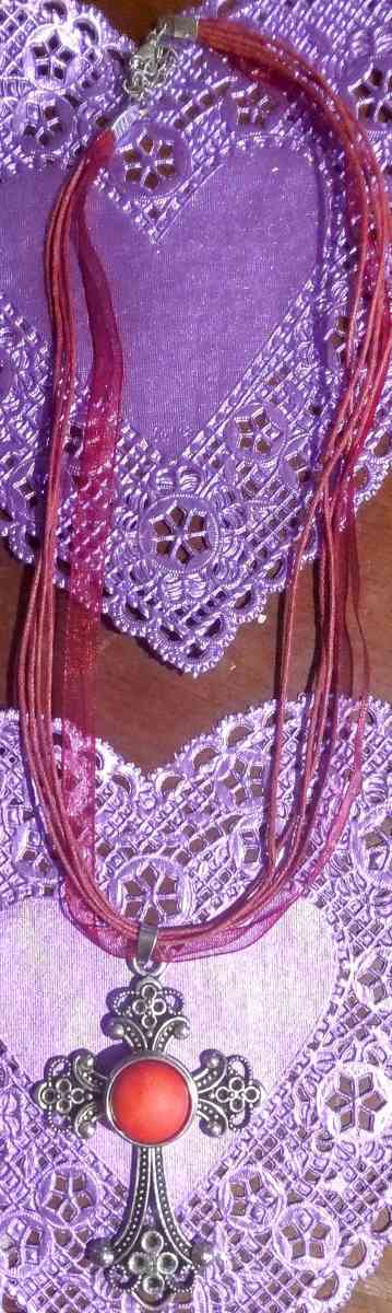 Vintage Cross Necklace - Cave City, Arkansas - FleaMarketBay