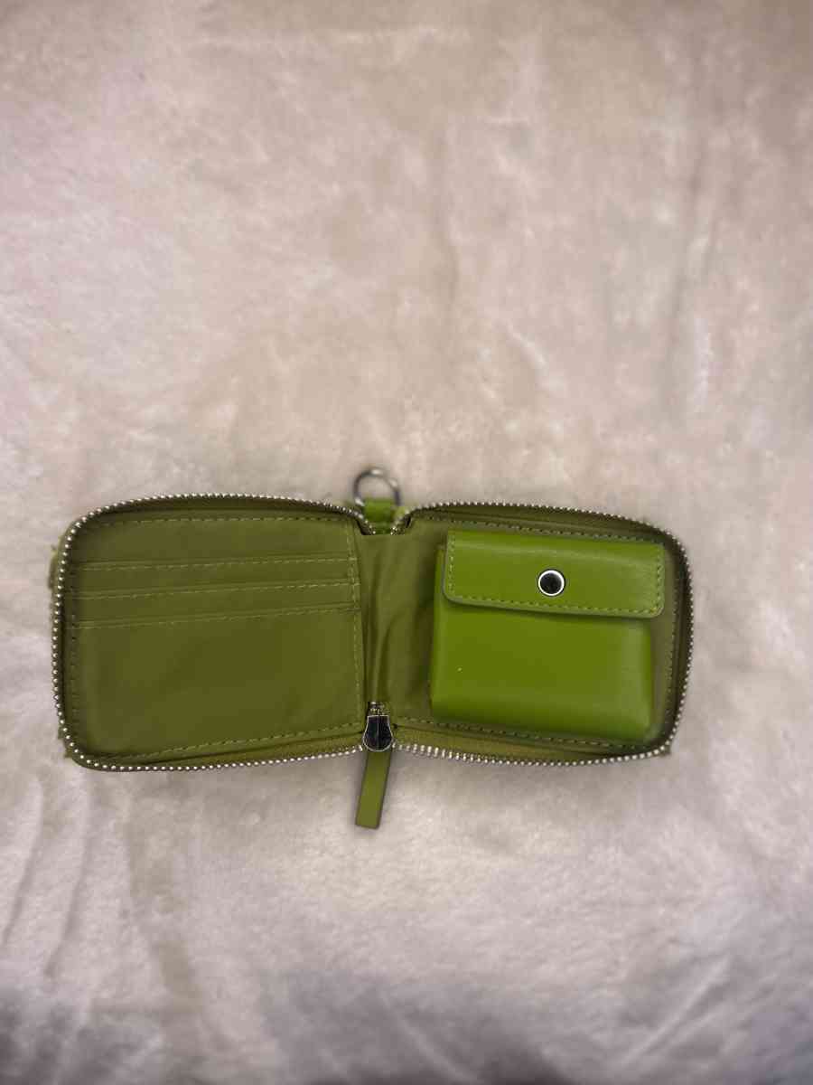 wallet - Alton, Utah - FleaMarketBay