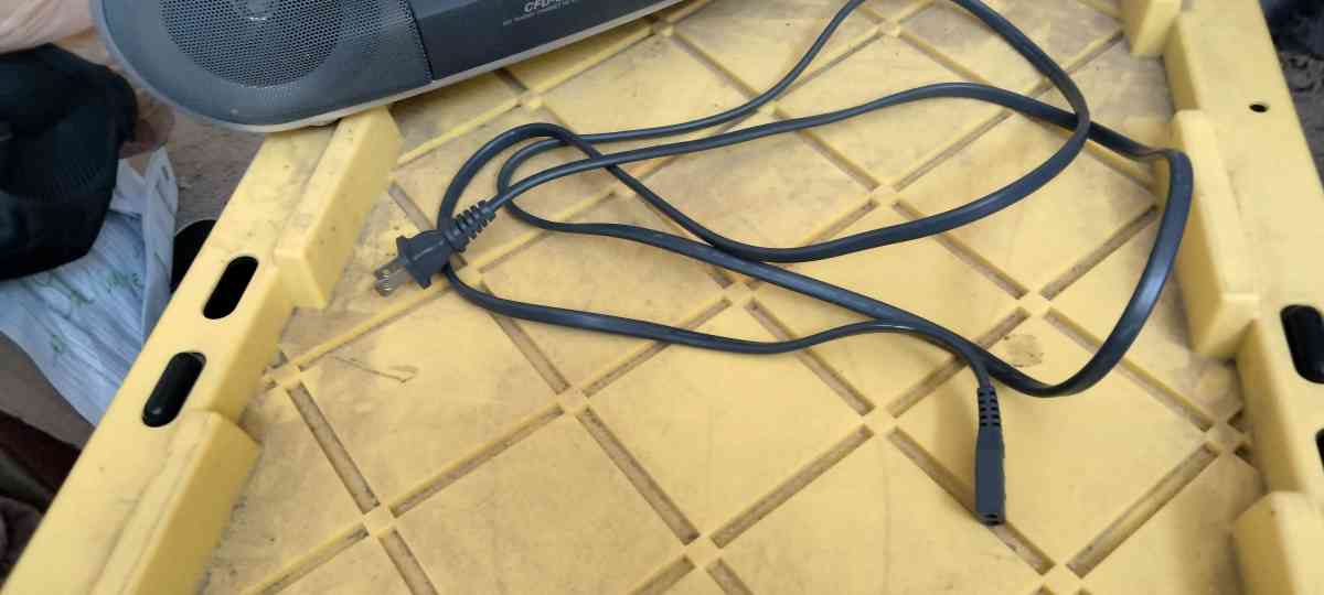 Portable CD player - Manteca, California - FleaMarketBay