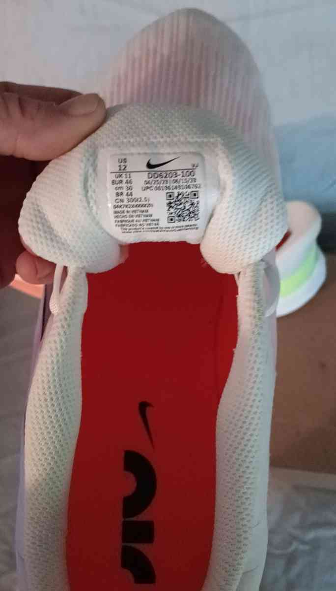 Brand New in box NIKE - Louisville, Kentucky - FleaMarketBay