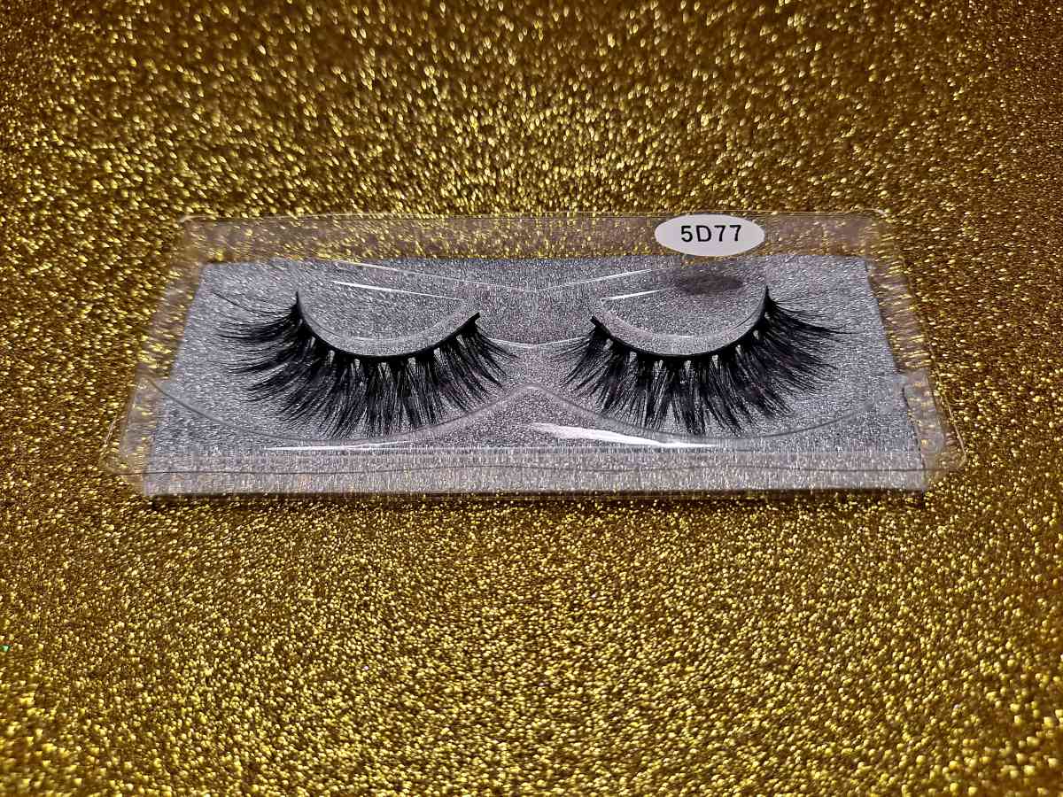 False Eyelashes - El Paso, Texas - FleaMarketBay