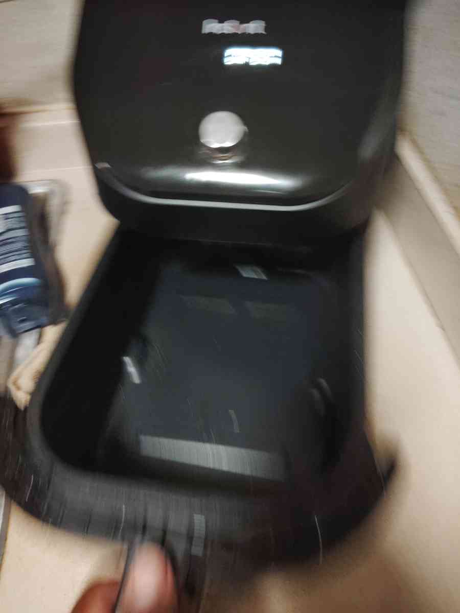 a black Air fryer instant - Abilene, Texas - FleaMarketBay
