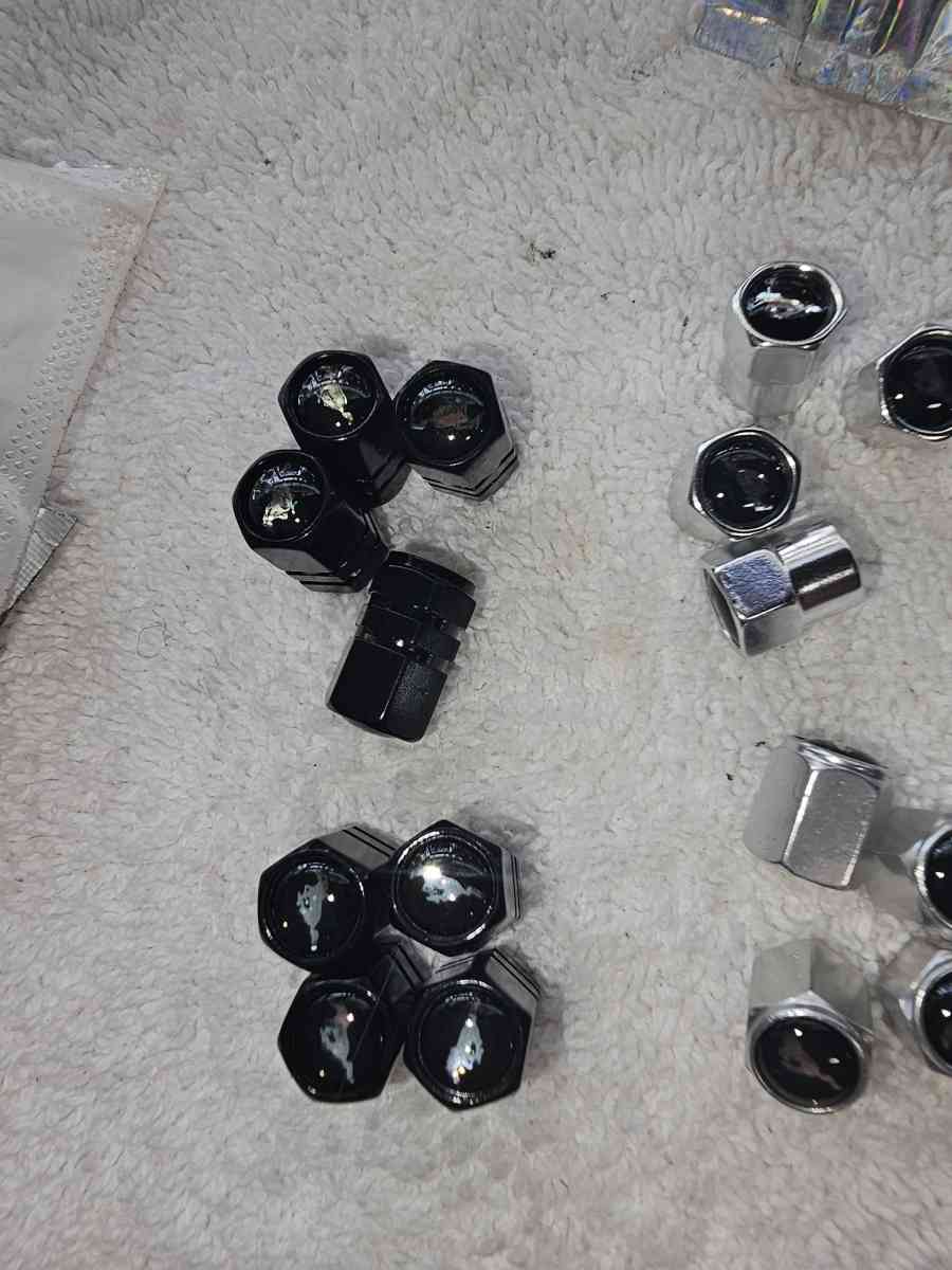 car accessories Keychain tire caps center hubcaps - Las Vegas, Nevada - FleaMarketBay