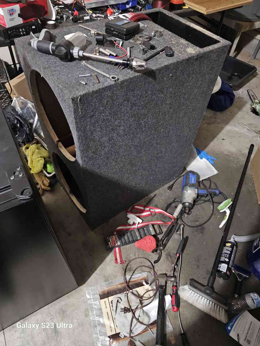 box for dual 15s - Hephzibah, Georgia - FleaMarketBay