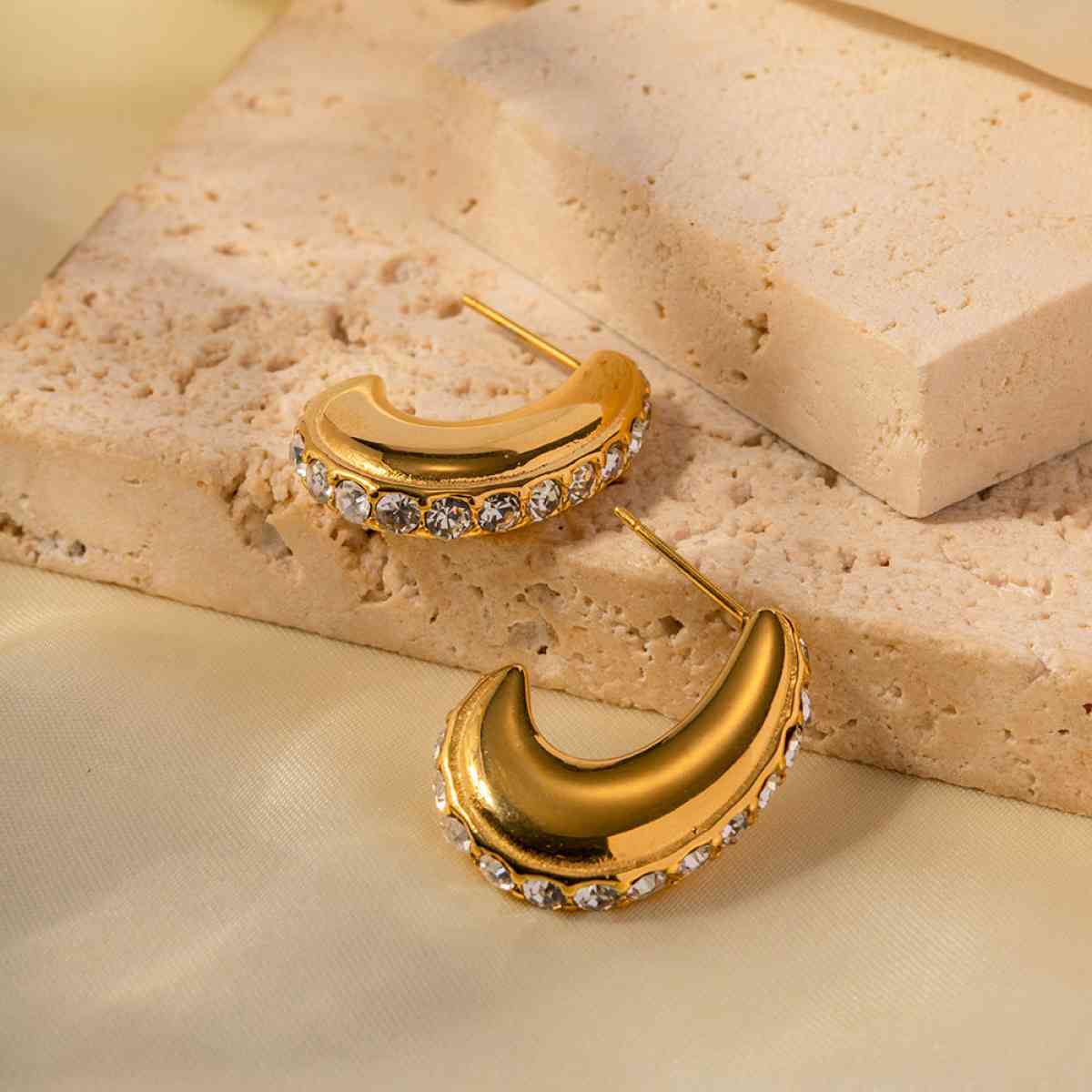 18K  gold fashion earrings - Vancouver, Washington - FleaMarketBay
