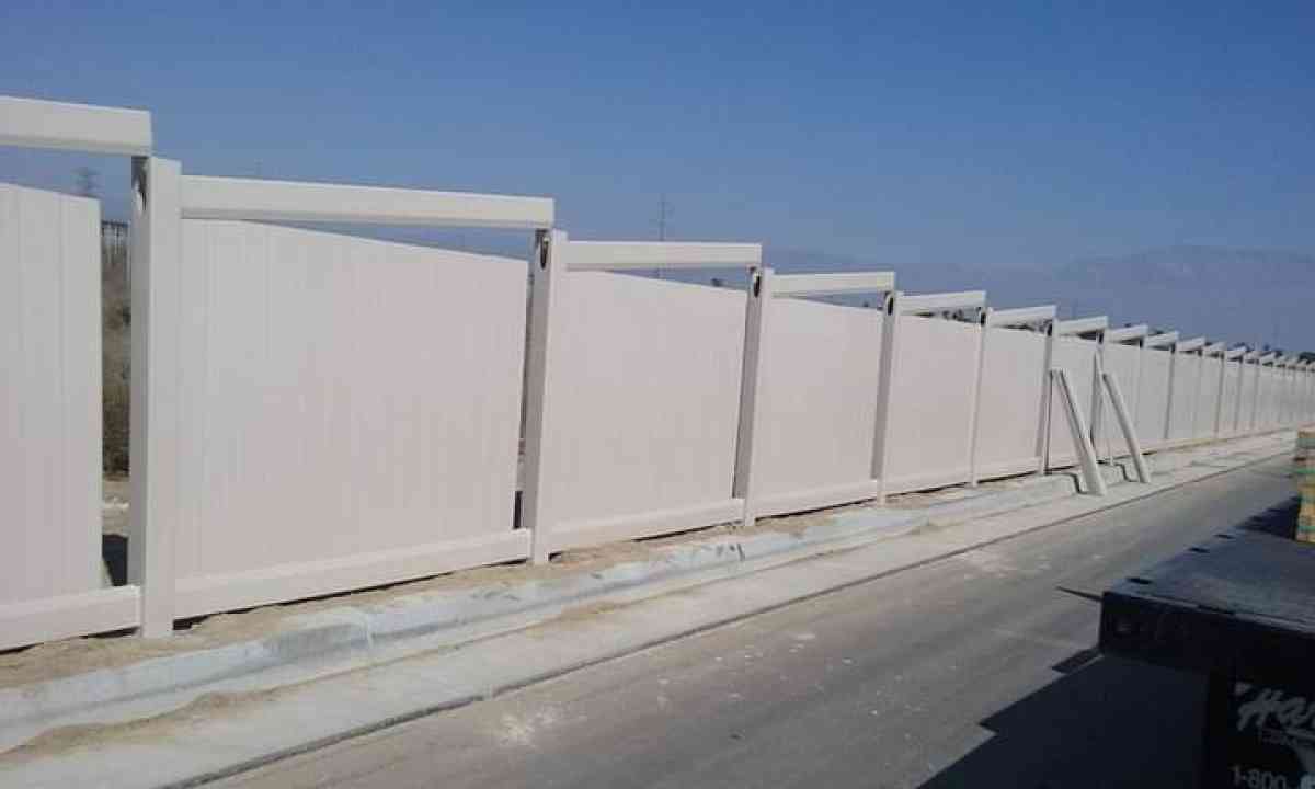 privacy fence installed - Fontana, California - FleaMarketBay