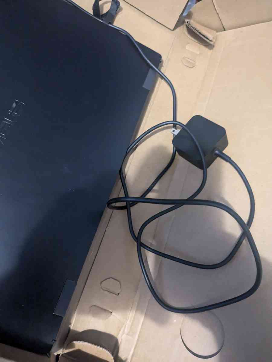 Asus Chromebook - Ashburn, Georgia - FleaMarketBay