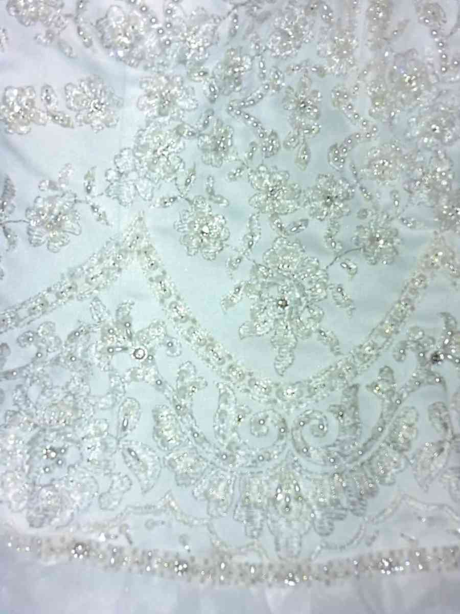 Davids Bridal Wedding dress size 2 strapless - Ringgold, Georgia - FleaMarketBay