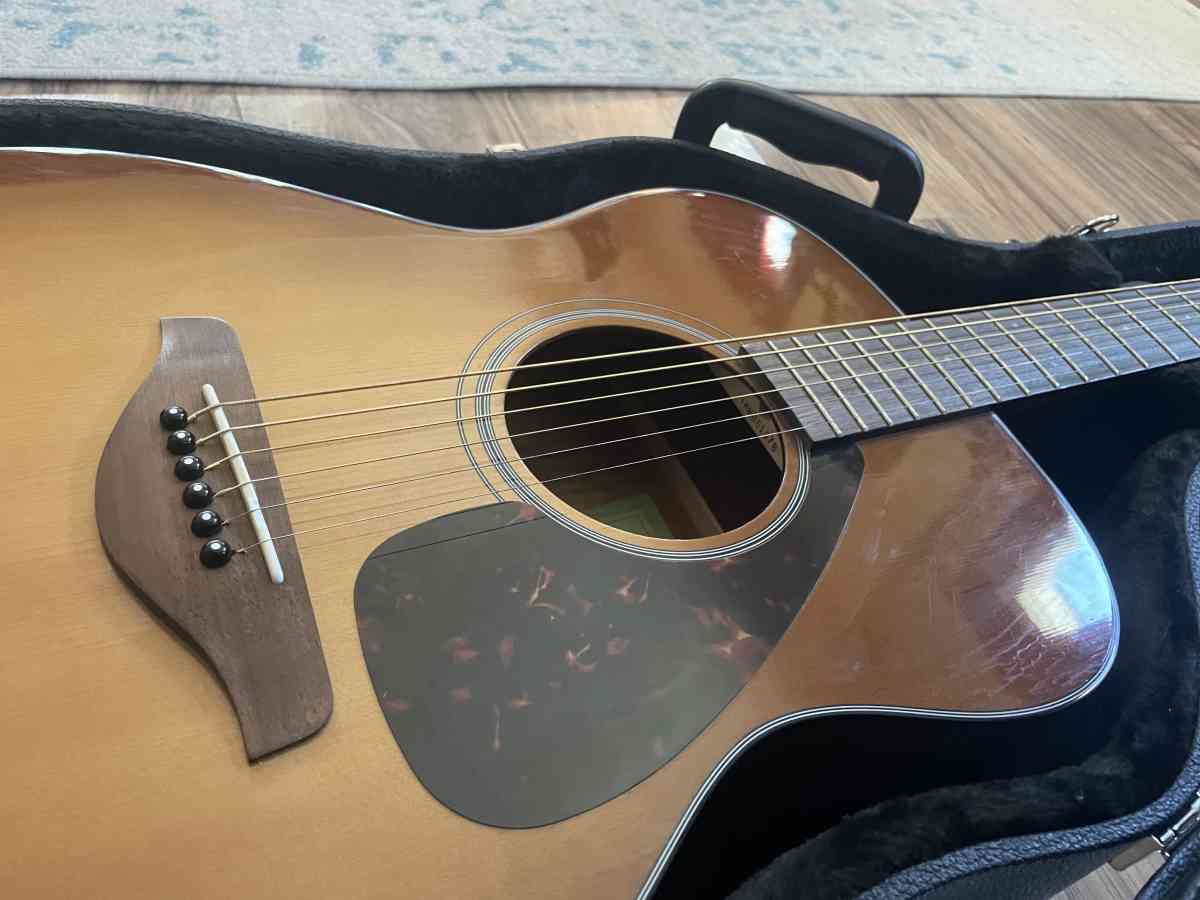 Yamaha FS800 acoustic - Spanish Fork, Utah - FleaMarketBay