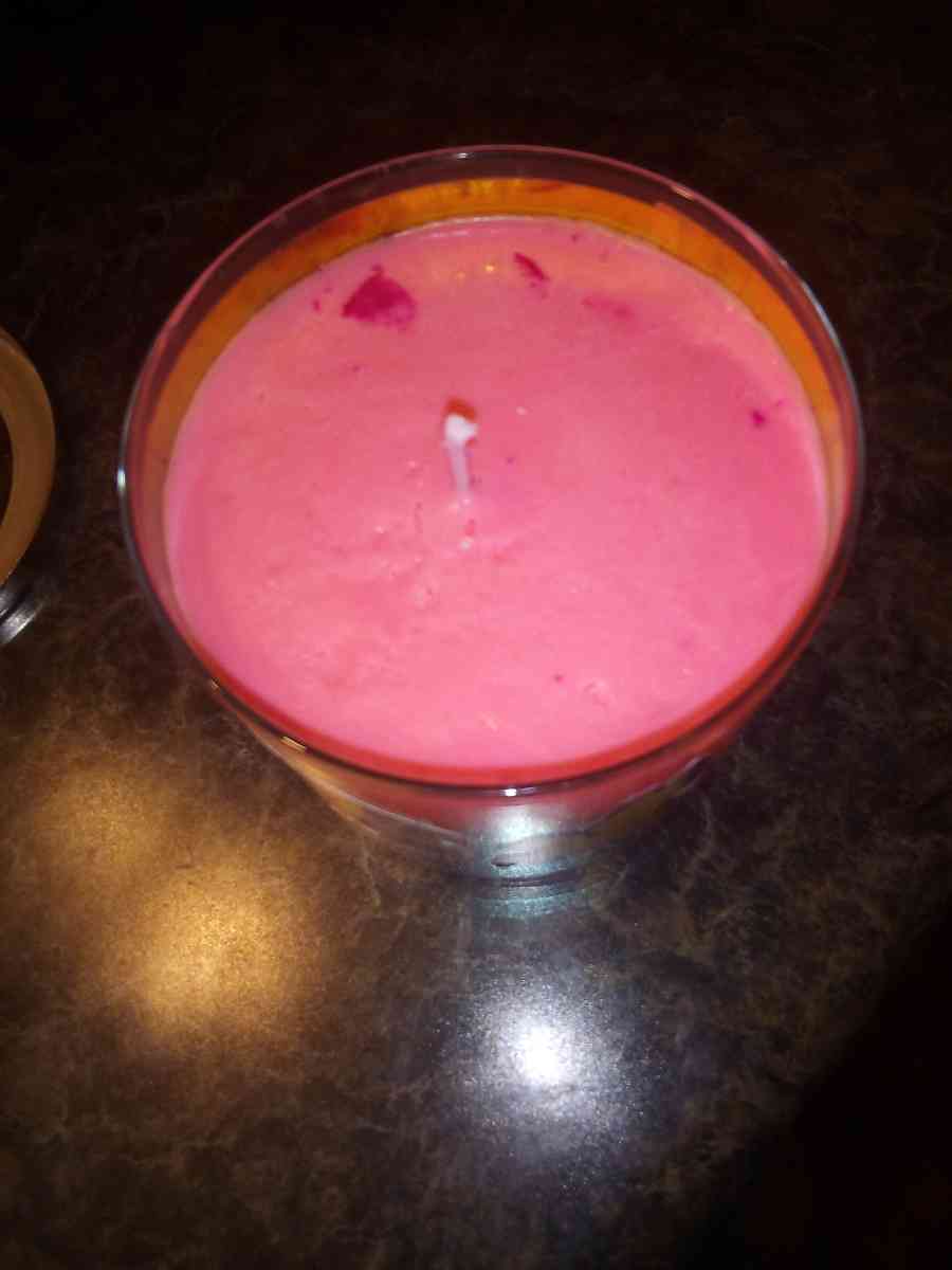 Homemade Rose scent candle - Demorest, Georgia