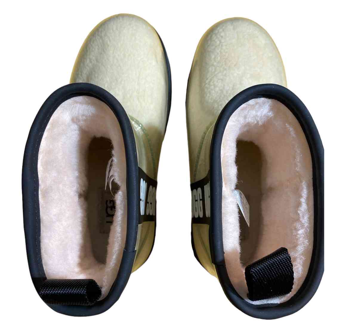 UGG Classic Clear Mini Boots NWT Size 5 - Chicago Heights, Illinois - FleaMarketBay