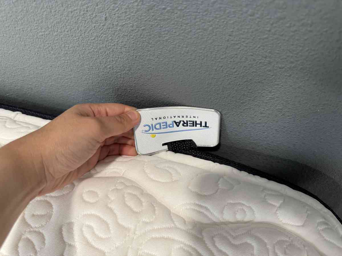 Queen mattress - Edinburg, Texas - FleaMarketBay