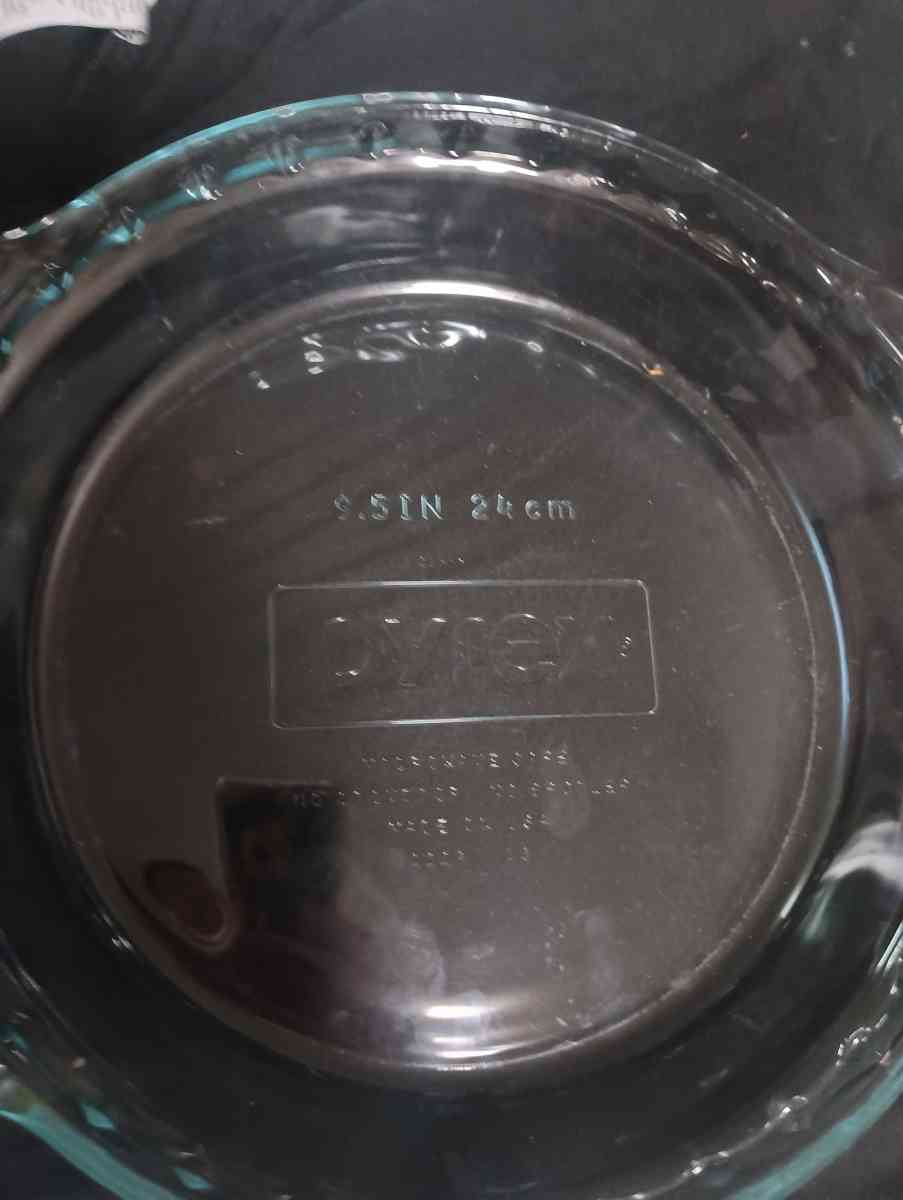 2 pic dishes - York, Pennsylvania - FleaMarketBay