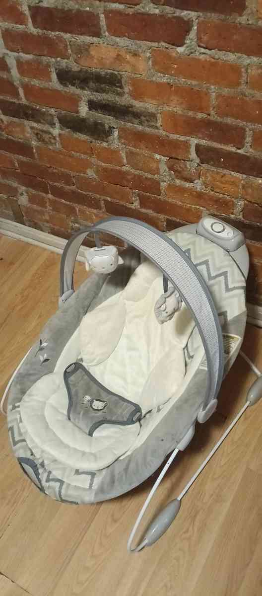 ingenuity automatic bouncer - Harrisburg, Pennsylvania