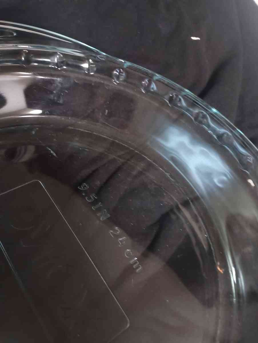 2 pic dishes - York, Pennsylvania - FleaMarketBay