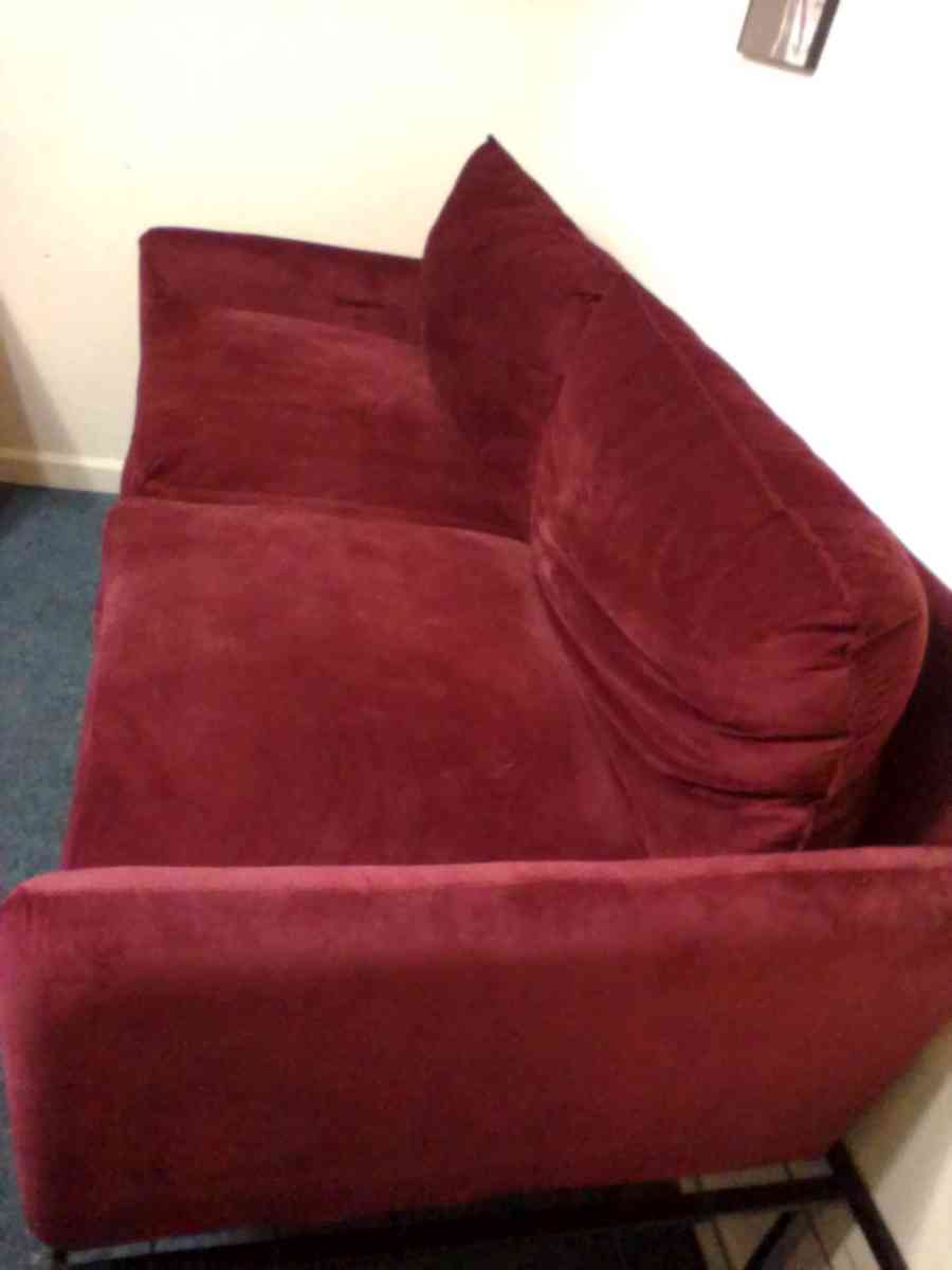 burgundy gaming couch