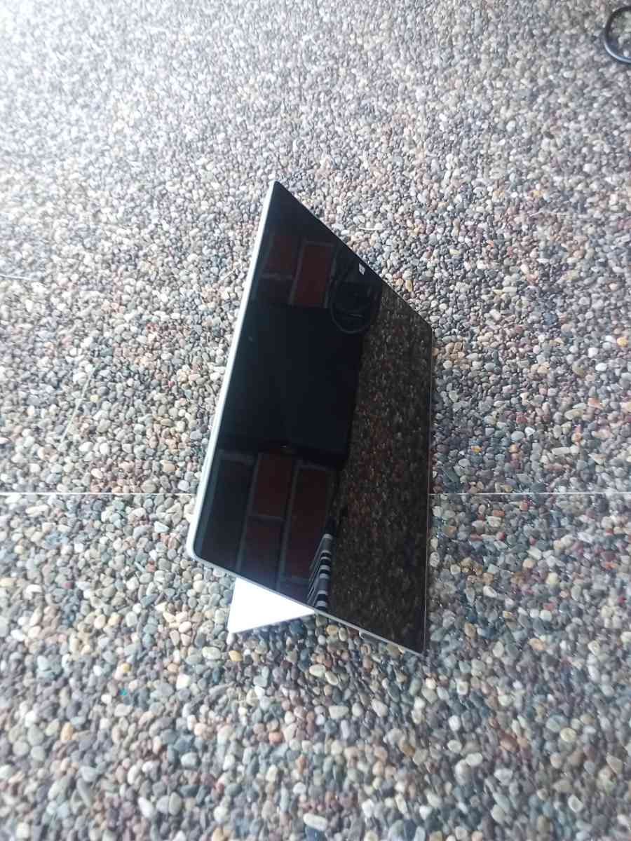 MacBook - Agency, Missouri - FleaMarketBay