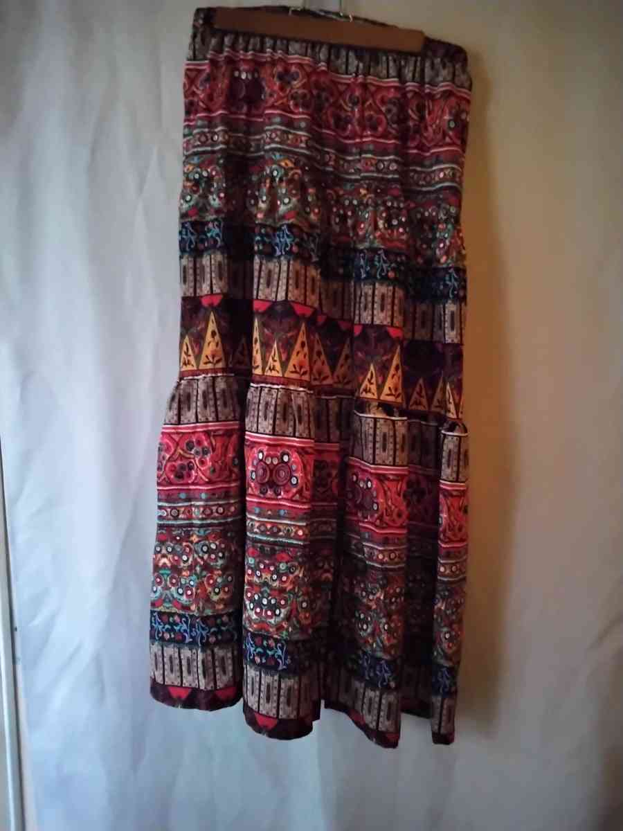 womens skirt - Palm Springs, California - FleaMarketBay