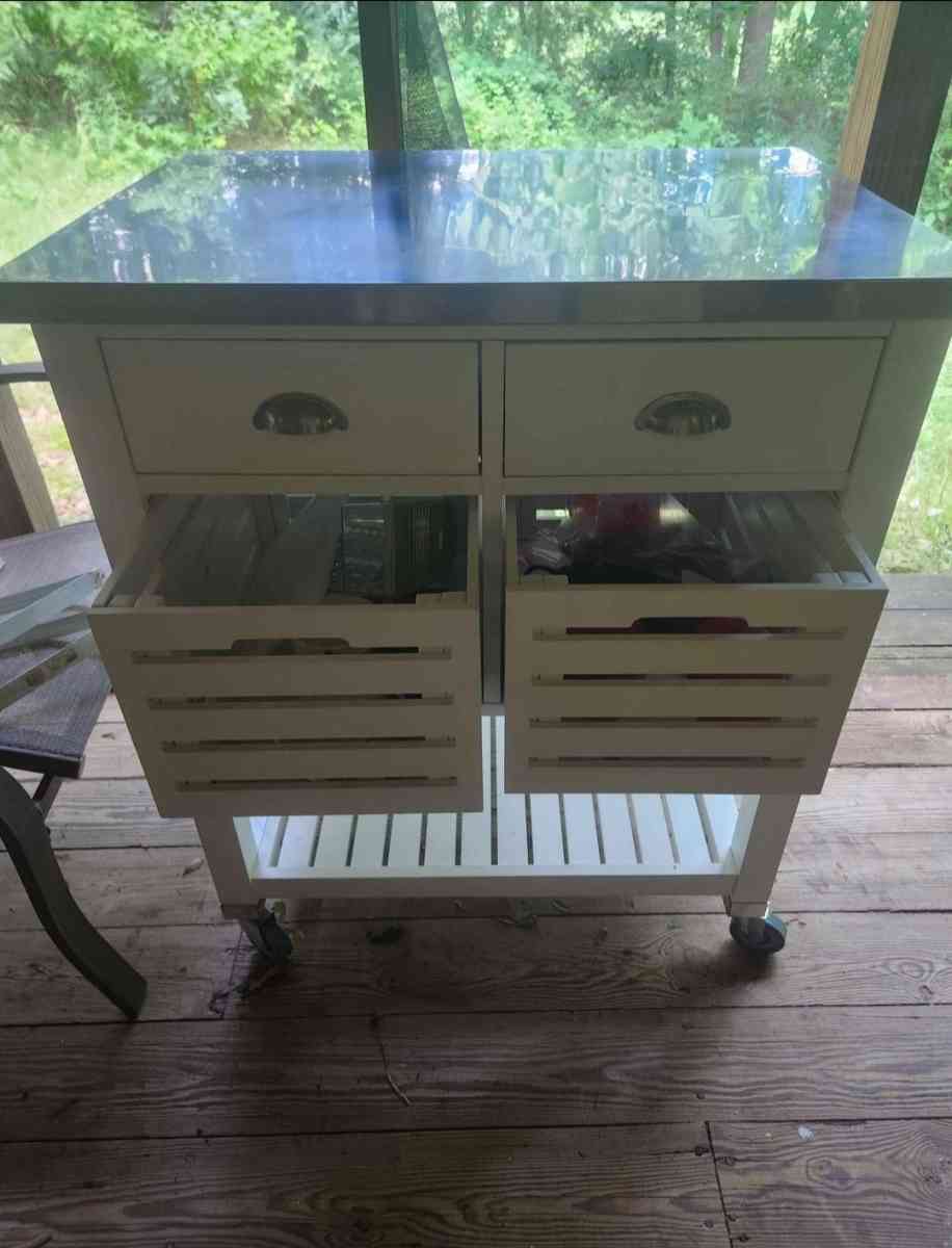 Microwave Cart - Dalton, Georgia - FleaMarketBay