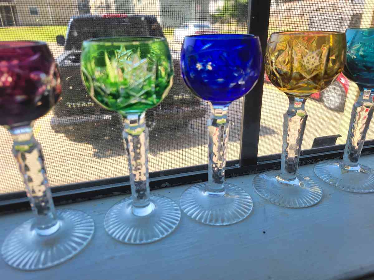 set of 6  5inch tall BOHEMIAN crystal cut to clear wine - Texarkana, Texas - FleaMarketBay